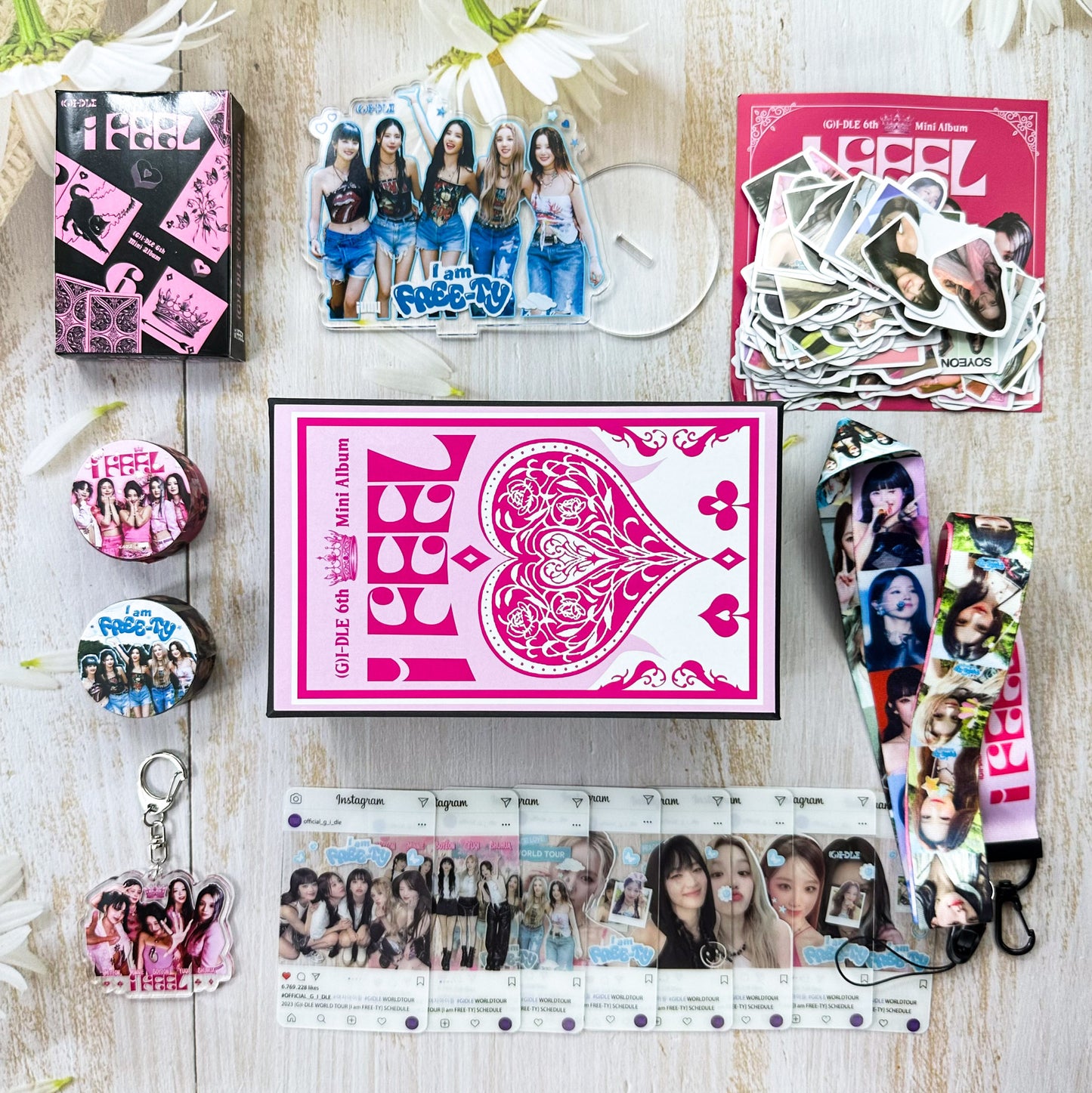 (G)I-DLE Neverland Gift Box