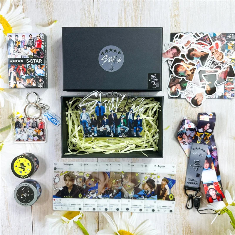 Stray Kids STAY Gift Box