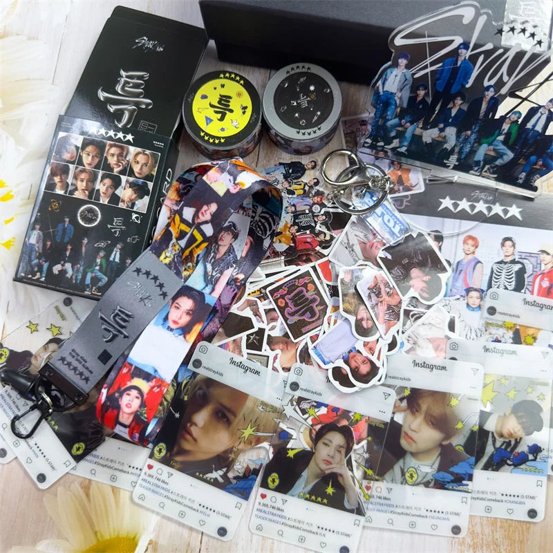 Stray Kids STAY Gift Box