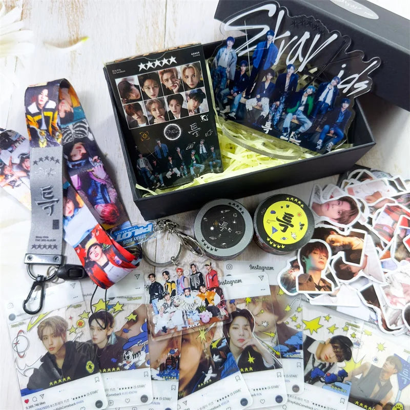 Stray Kids STAY Gift Box